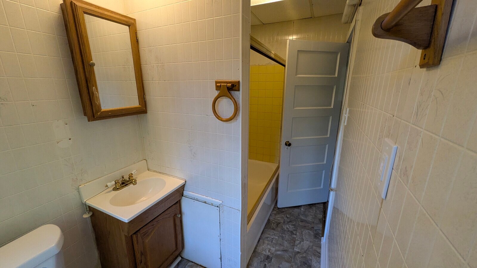 Photo - 1115 Baldwin St