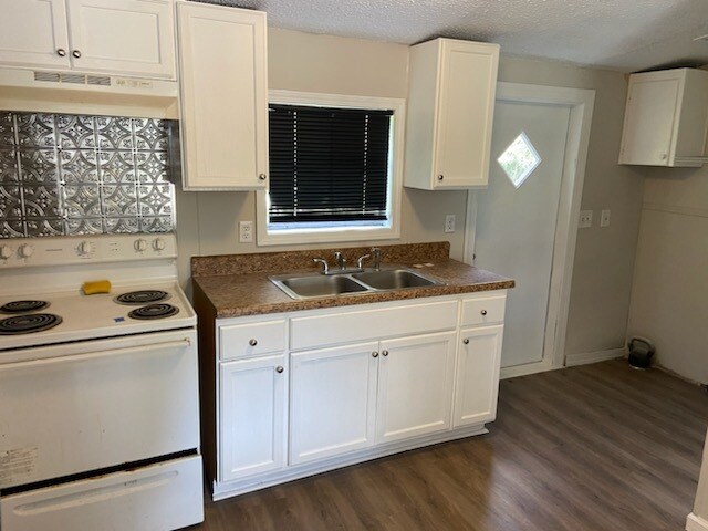 Photo - 520 Poplar St