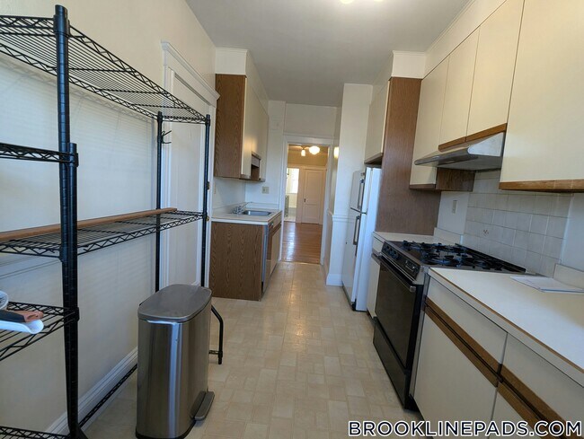 Photo - 52 Babcock St Unit 5