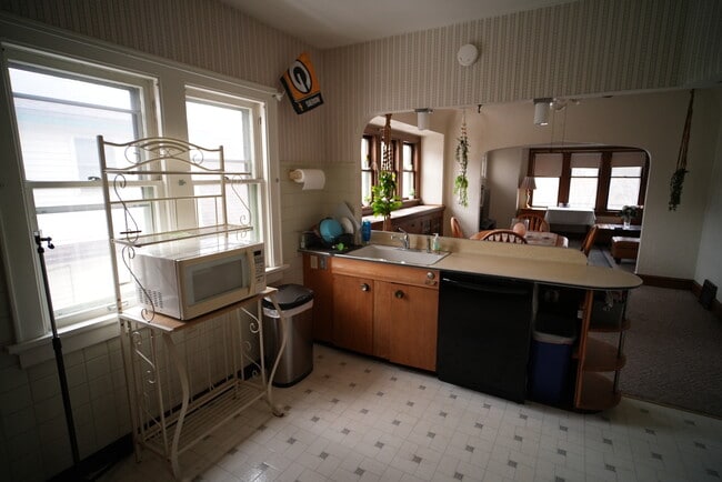 Photo - 416 N 63rd St Unit Cozy 2BR Upper