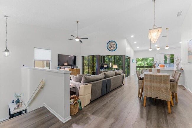 Photo - 1714 Starling Dr