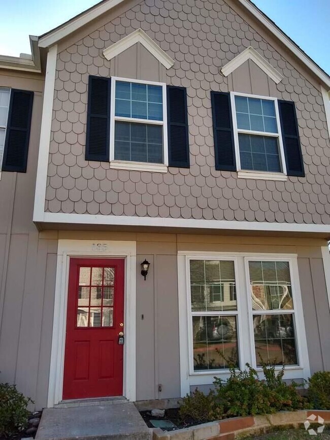 Building Photo - Stunning townhouse in Euless 2/2.5 bath.