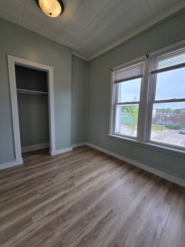 408 Huron St Unidad F