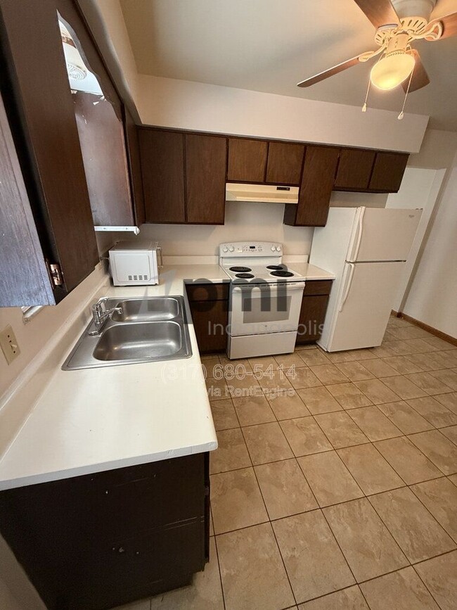 Photo - 232 S Green St