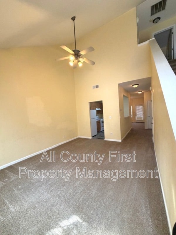 Photo - 1368 Rogers Trce