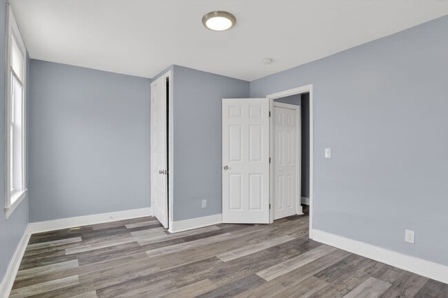 Photo - 3335 Lyndale Ave