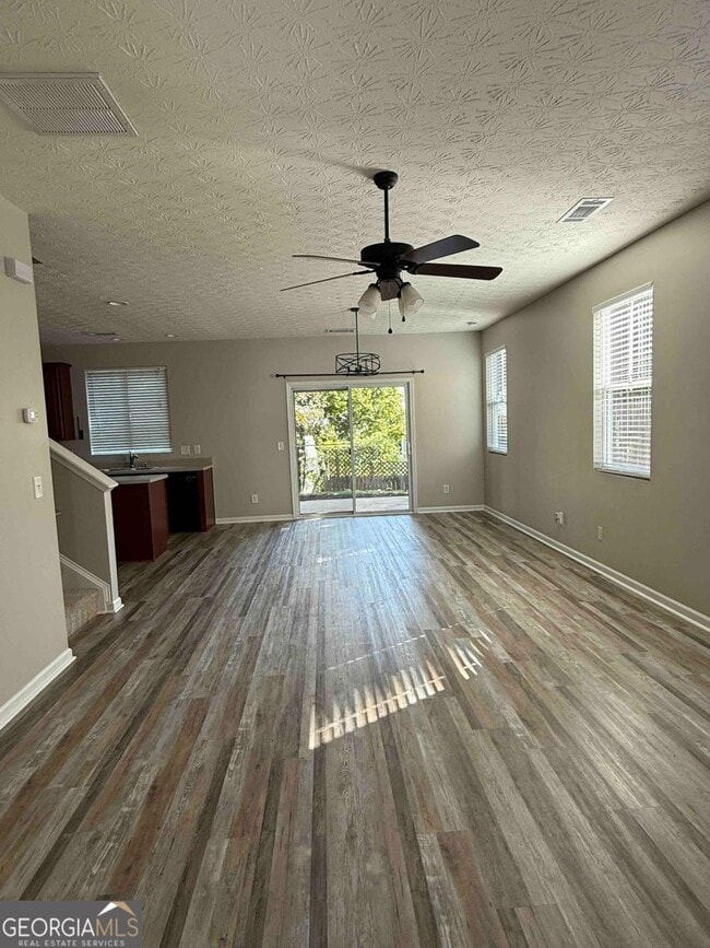 Photo - 503 Sautee Pl