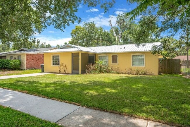 Photo - 3/1 House in Brandon!