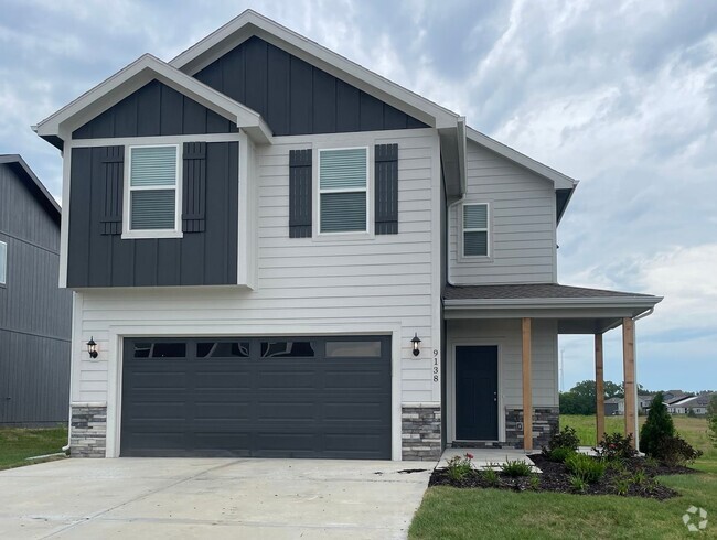 Building Photo - Imagine coming home to this gorgeous 4 bed...