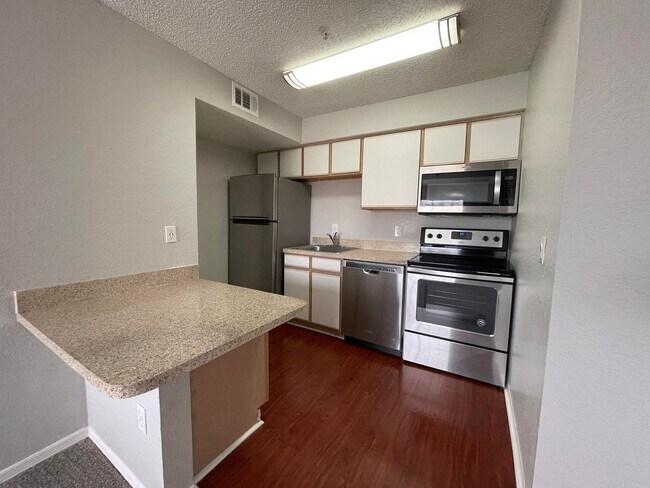 2206 Antigua Pl