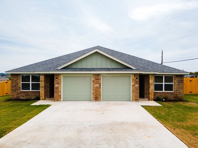 Building Photo - 1604 Pima Trail