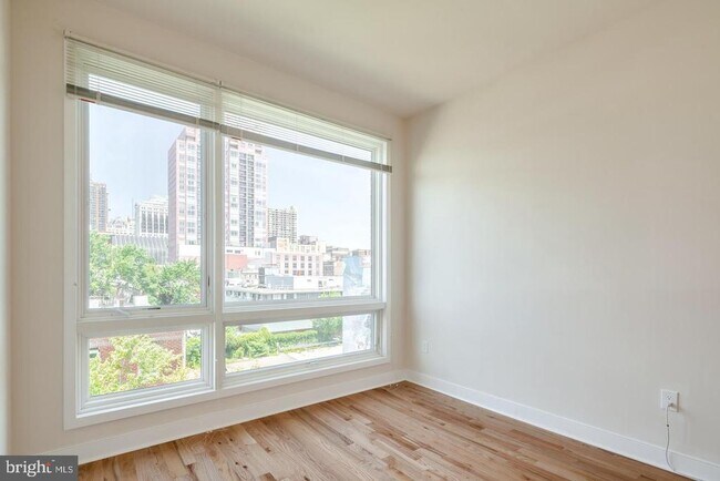 Photo - 1430 South St