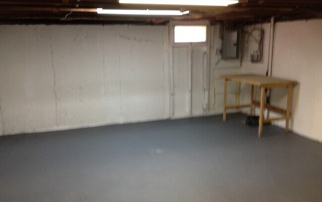 Photo - 2 Genetti Cir