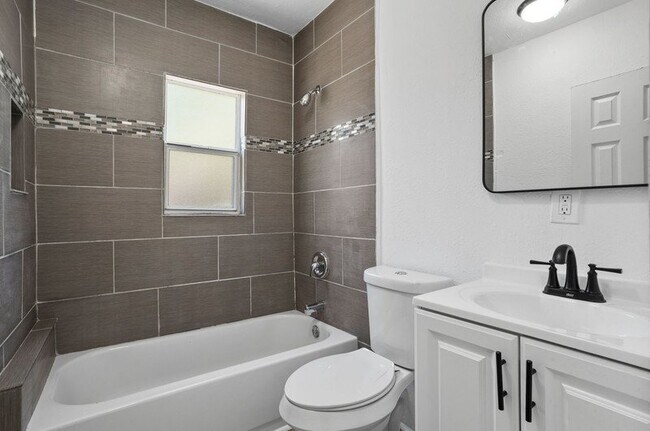 Photo - 2518 5th St S