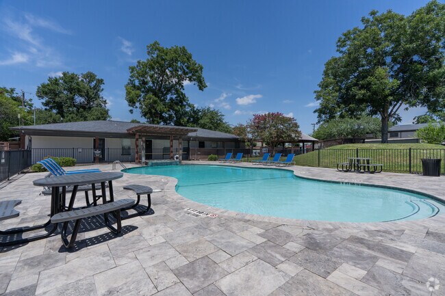 Pool - Campbell Grove Apartments