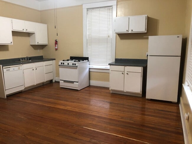 Photo - 250 N Willett St Unit 250-003