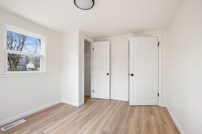 Photo - 320 N 36th St