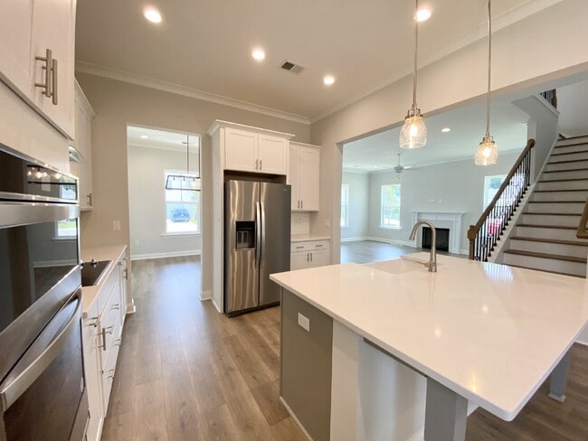 Photo - Luxury Living in Hampton Lake!