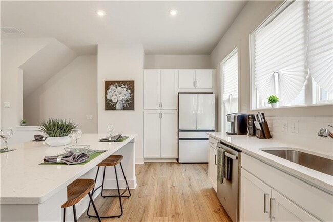 Photo - 1390 Cozy Cir SE