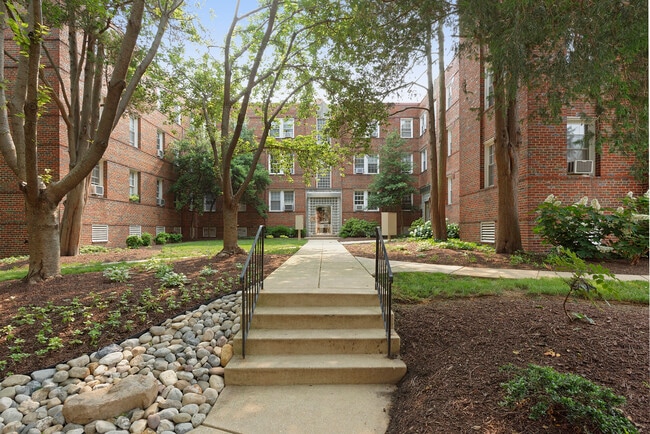 Courtyard with green space