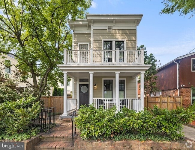 Building Photo - 5212 MacArthur Blvd NW Rental