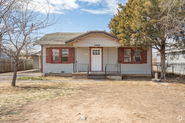 Building Photo - 2 Bedroom Rental