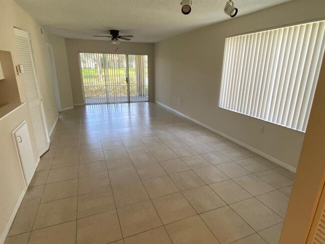 Photo - 7108 Glenmoor Dr Unidad 7108