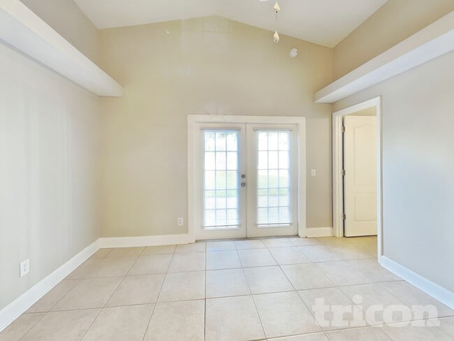 Photo - 1900 Kettler Dr