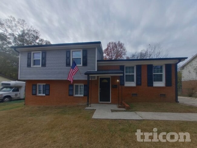 Photo - 6809 Cardigan Ave