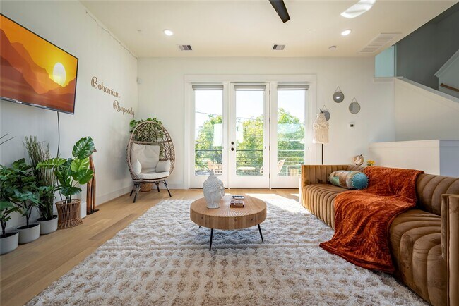 Photo - 2721 Rosalie St