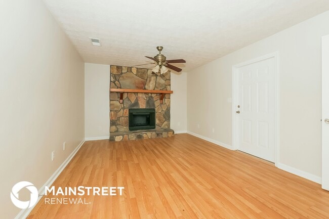 Photo - 4595 Westminster Dr