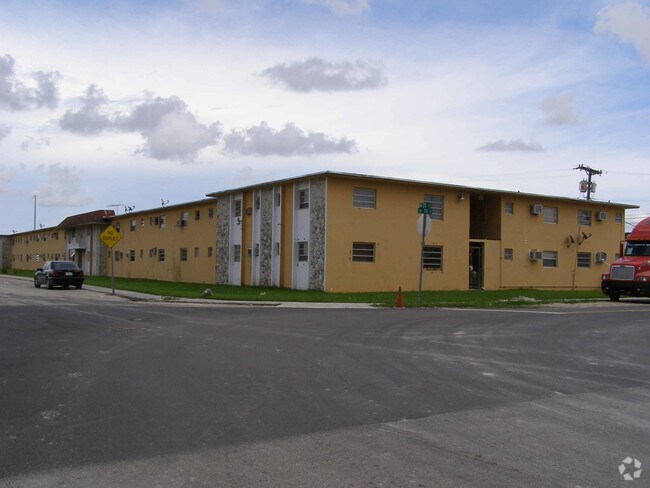 Photo - 7000 SW 23rd St