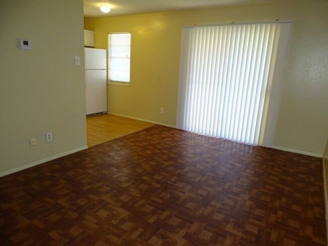 Photo - 300 Moursund Blvd