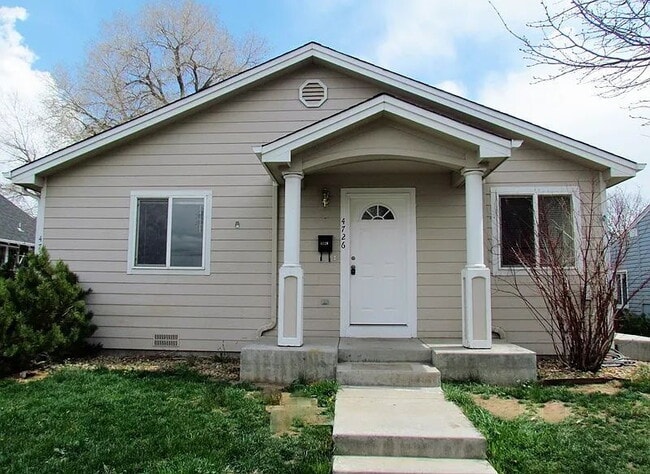 Building Photo - ***COMING SOON***

Spacious, Pet-Friendly 3 bed, 2 bath duplex in Englewood!
