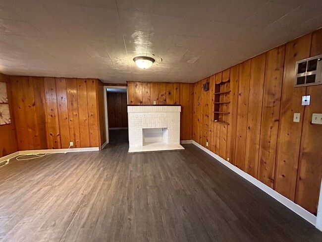 Photo - 4 5th St W Unit A