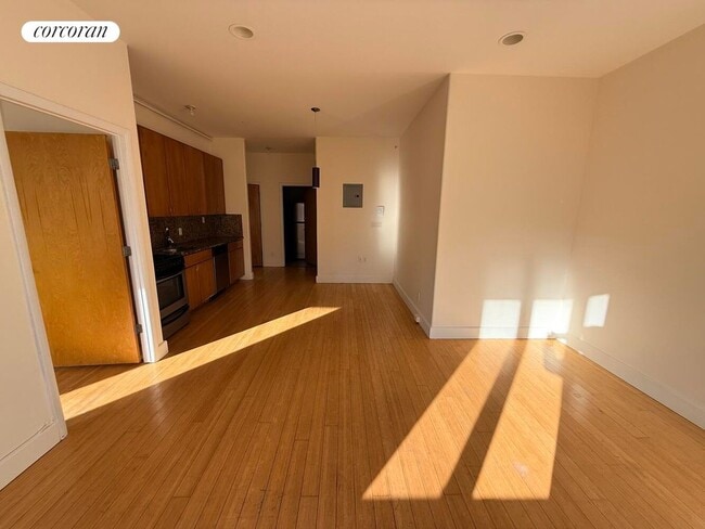 Photo - 467 Vanderbilt Avenue 3A