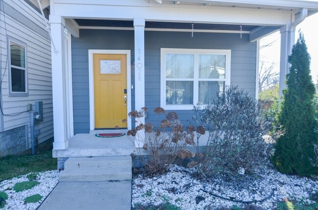 Photo - Stunner in East