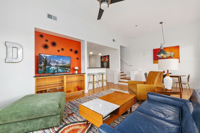 Photo - 401 Mason Ct