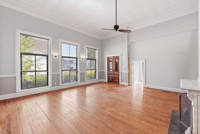 Photo - 1110 Washington St