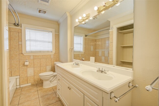 Photo - 5902 Hornwood Dr