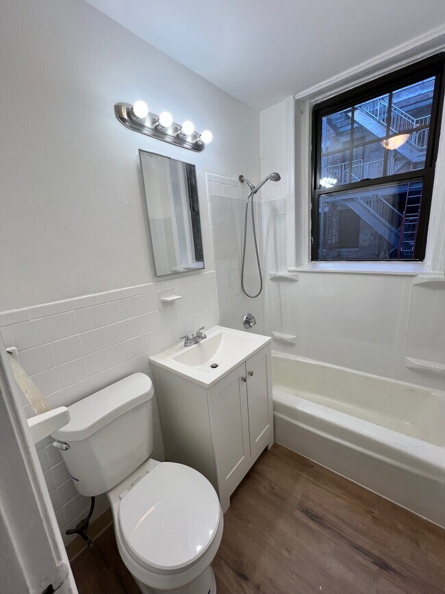 Photo - 65 Chester St Unit #3