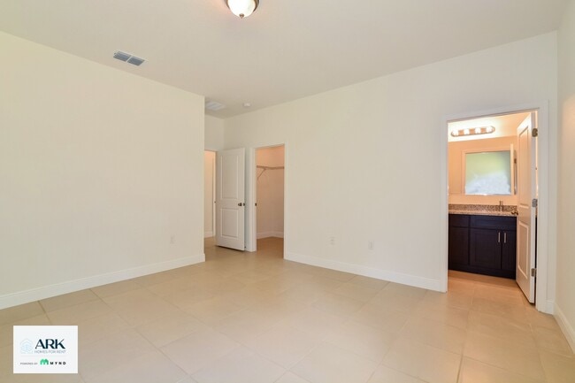 Photo - 16673 SW 21st Cir