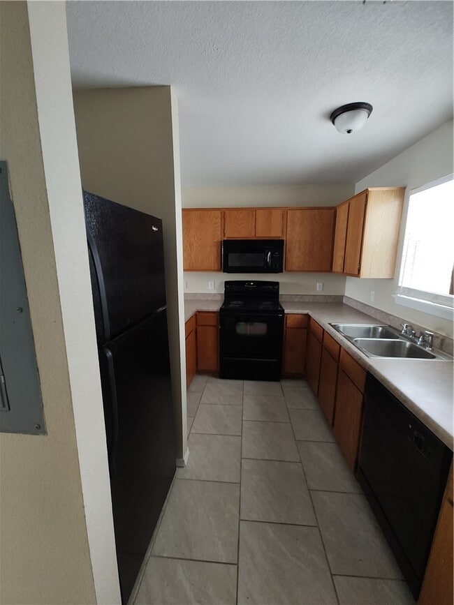 Photo - 9 W Rainsong St