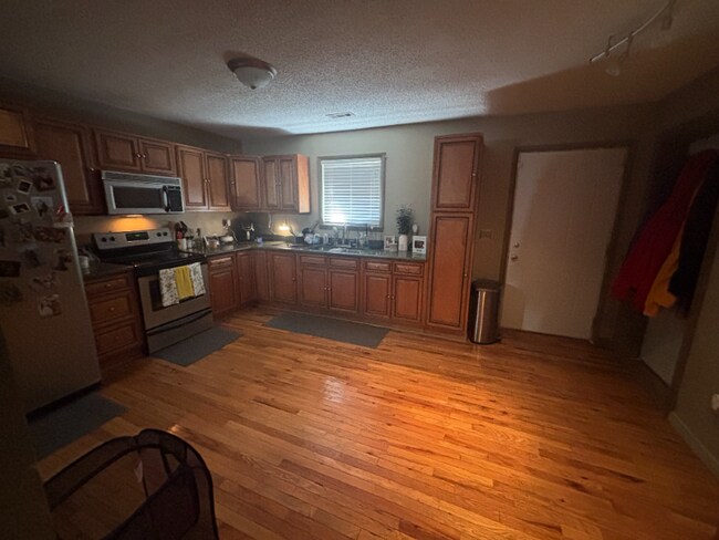 Photo - 89 Pine St Unidad A