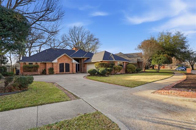 Building Photo - 2209 Fulton Dr
