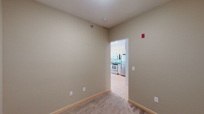 Photo - Metro Crossing