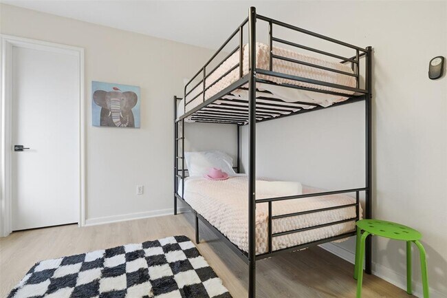 Photo - 1708 E 17th St