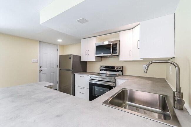 Photo - 419 W Jefferson St