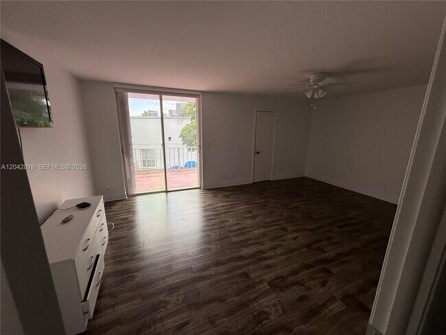 Photo - 2606 NE 10th St