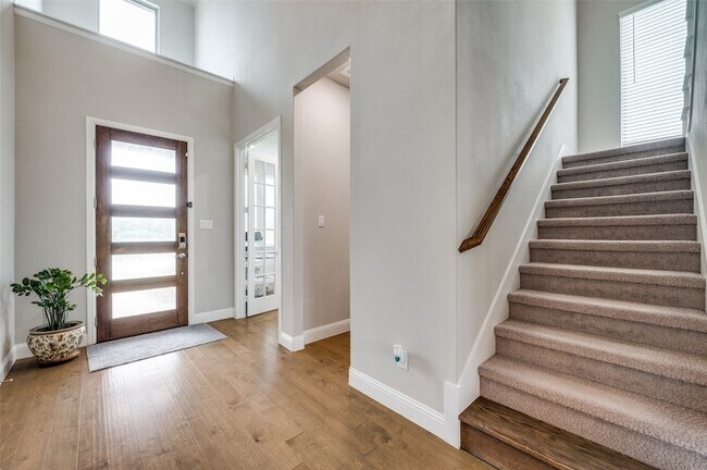 Photo - 9767 Maple Hill Ln